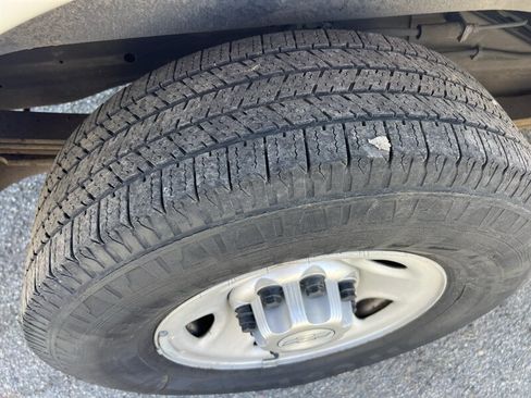 Used 2014 Chevrolet Express 2500 RWD image 26