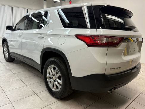 Used 2021 Chevrolet Traverse LS image 7