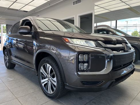 Used 2021 Mitsubishi Outlander Sport ES image 1