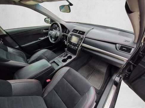 Used 2017 Toyota Camry XSE w/ Moonroof Package FWD image 21