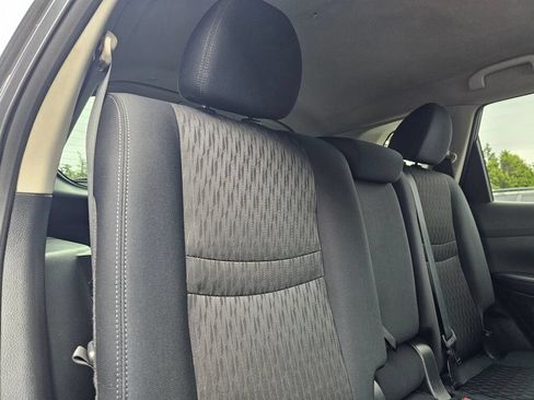 Used 2019 Nissan Rogue SV AWD/4WD image 13