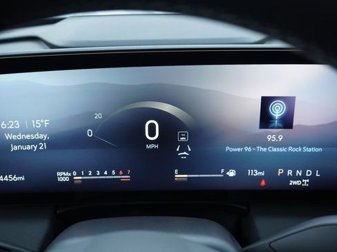 Certified 2025 Buick Enclave Preferred image 35