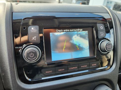 Used 2018 RAM ProMaster 2500 w/ Interior Convenience Group image 28