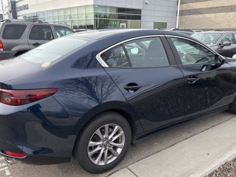 Used 2021 MAZDA MAZDA3 s image 23