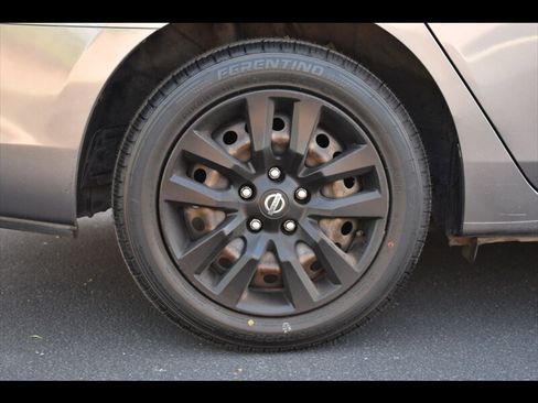 Used 2017 Nissan Sentra SV w/ Driver's Assist Package image 36