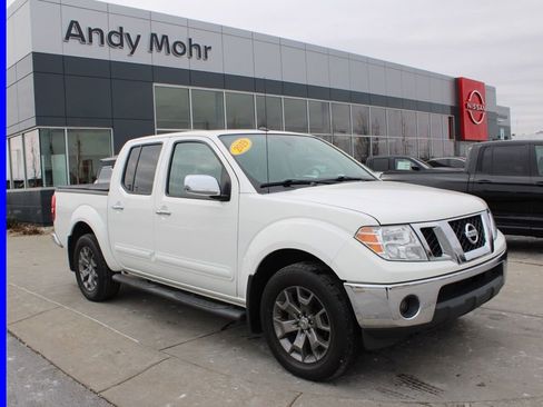 Used 2019 Nissan Frontier SL AWD/4WD image 1