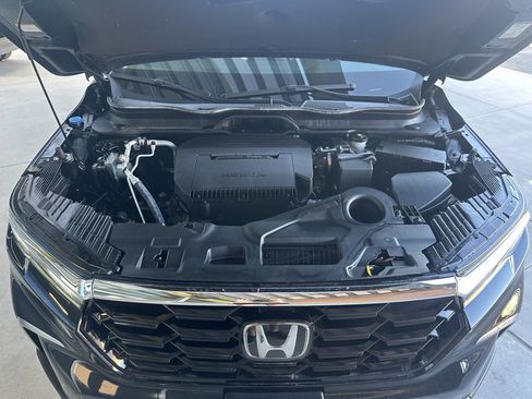 Used 2023 Honda Pilot Touring image 35