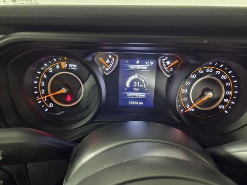 Certified 2025 Jeep Gladiator Sport image 17