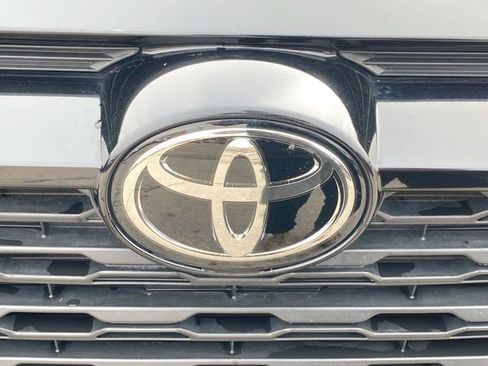 Used 2024 Toyota RAV4 LE image 28