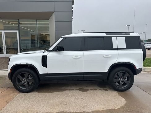 Used 2025 Land Rover Defender 110 S AWD/4WD image 2