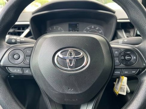 Used 2025 Toyota Corolla LE FWD image 20