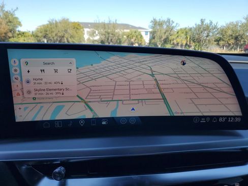 Used 2025 Cadillac Lyriq Luxury image 32