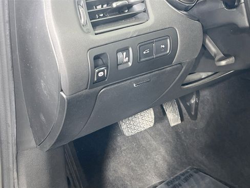 Used 2014 Chevrolet Impala LT w/ Convenience Package image 10