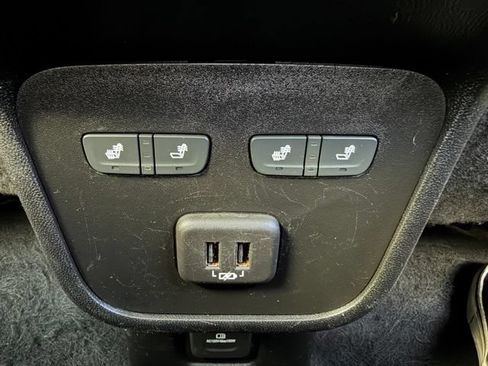 Used 2021 Chevrolet Equinox Premier AWD/4WD image 24