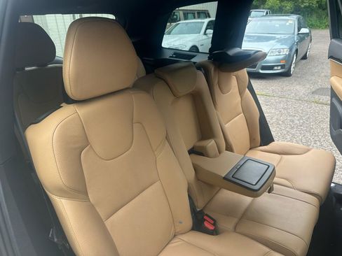 Used 2018 Volvo XC90 T6 Momentum w/ Convenience Package AWD/4WD image 20