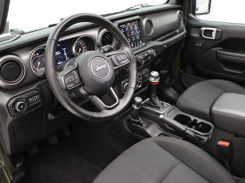 Used 2022 Jeep Wrangler Unlimited Sport w/ Sun And Sound Package AWD/4WD image 13