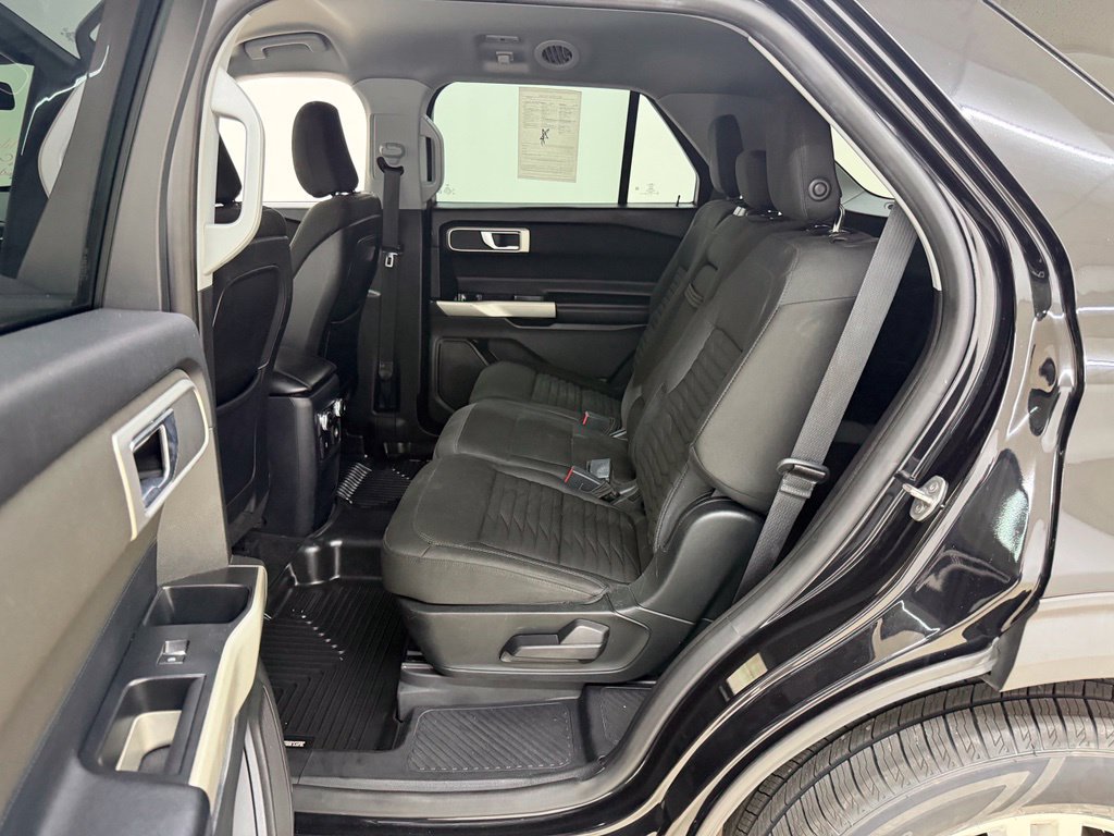 Used 2020 Ford Explorer XLT w/ Comfort Package AWD/4WD image 20