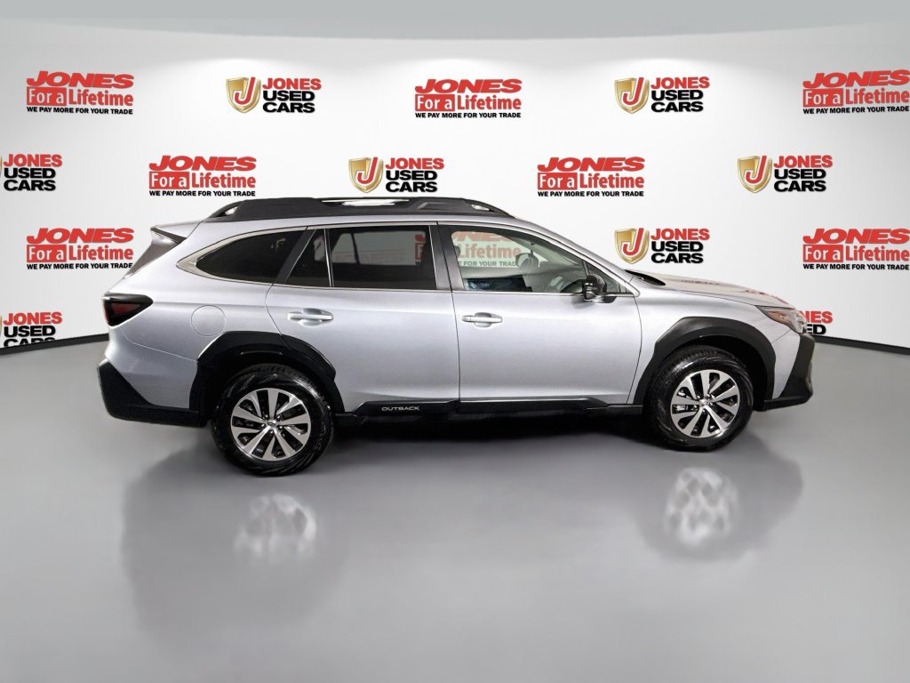 Used 2025 Subaru Outback Premium AWD/4WD image 18