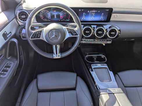 Used 2025 Mercedes-Benz CLA 250 4MATIC image 25