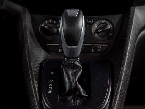 Used 2017 Ford Transit Connect XL image 21