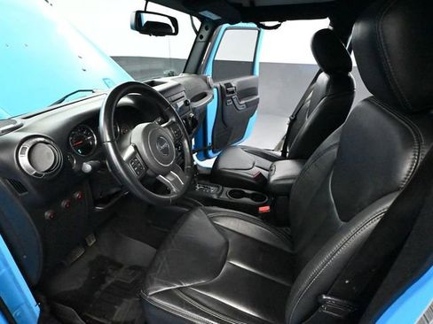 Used 2018 Jeep Wrangler Unlimited Sahara image 23