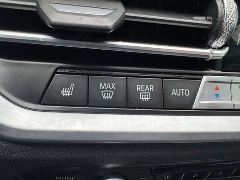 Used 2020 BMW 330i xDrive Sedan w/ M Sport Package image 22