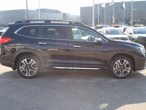 Used 2023 Subaru Ascent Touring image 4