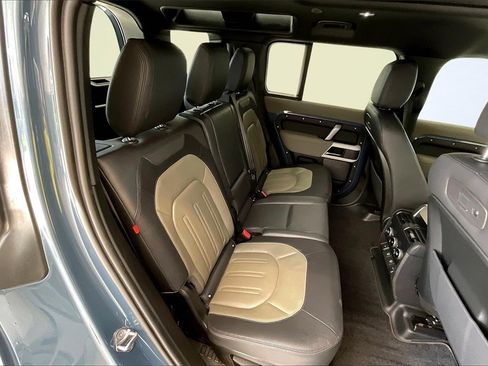 Used 2022 Land Rover Defender 110 X-Dynamic SE image 27