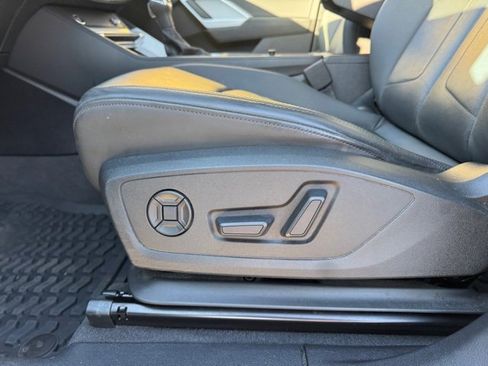 Used 2021 Audi Q3 2.0T Premium w/ Convenience Package image 22