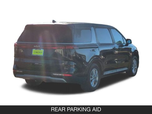 Used 2024 Kia Carnival LX image 8