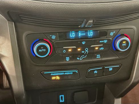 Used 2017 Ford Escape SE AWD/4WD image 23