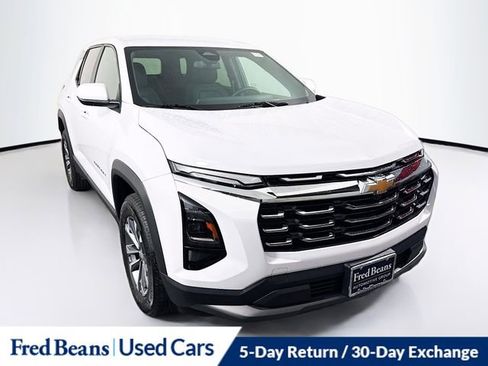Used 2026 Chevrolet Equinox LT AWD/4WD image 1