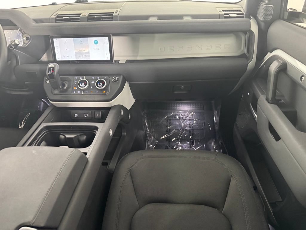 Used 2023 Land Rover Defender 110 AWD/4WD image 23