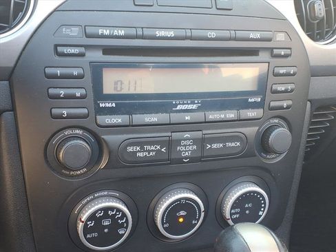 Used 2010 MAZDA MX-5 Miata Grand Touring image 10