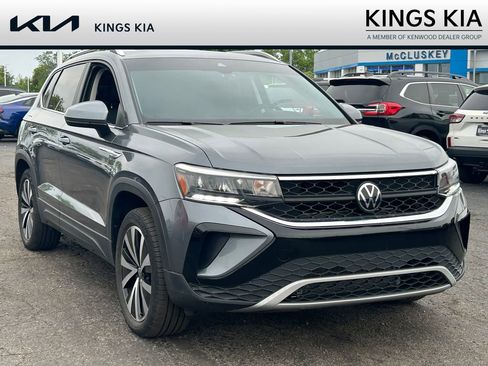 Used 2023 Volkswagen Taos SE AWD/4WD image 1