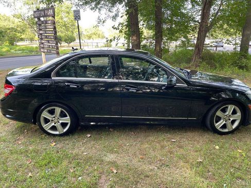 Used 2011 Mercedes-Benz C 300 Luxury image 32