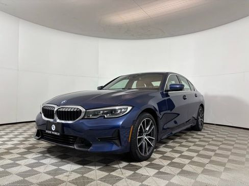 Used 2021 BMW 330i xDrive Sedan w/ Premium Package image 3