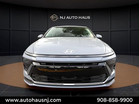 Used 2025 Hyundai Sonata SEL FWD image 3