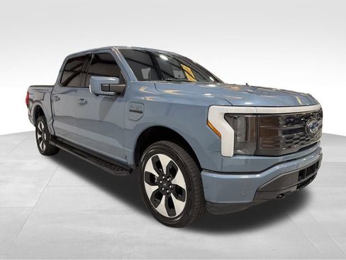 Used 2023 Ford F150 Lightning Platinum image 3