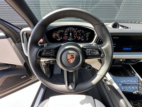 Used 2026 Porsche Cayenne E-Hybrid AWD/4WD image 24