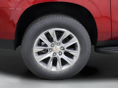 New 2026 Chevrolet Suburban Premier AWD/4WD image 37