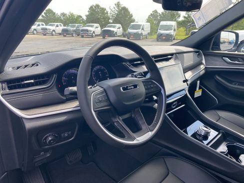 New 2026 Jeep Grand Cherokee L Limited image 13