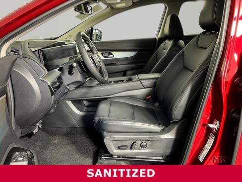 Certified 2025 Nissan Murano SL w/ Cargo Package AWD/4WD image 18
