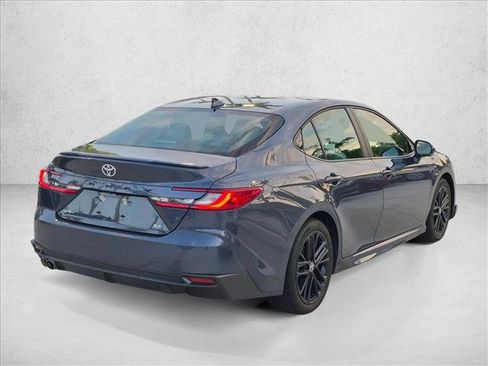 Used 2026 Toyota Camry SE w/ Convenience Package FWD image 5