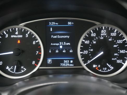 Used 2019 Nissan Sentra SR image 16