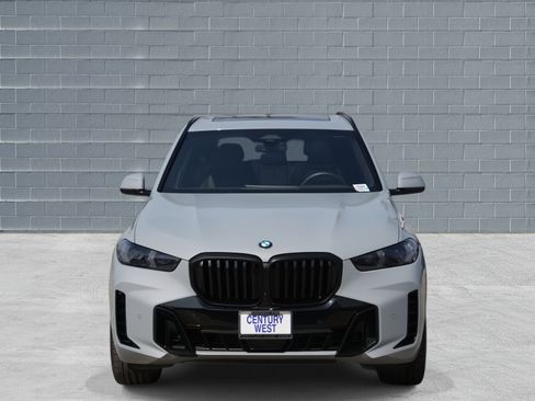 Used 2026 BMW X5 sDrive40i w/ M Sport Package image 2