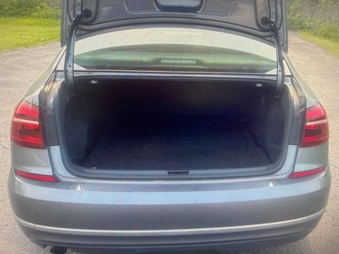 Used 2017 Volkswagen Passat 1.8T S FWD image 8