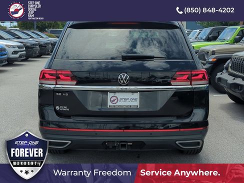 Used 2023 Volkswagen Atlas SE w/ Panoramic Sunroof Package FWD image 5