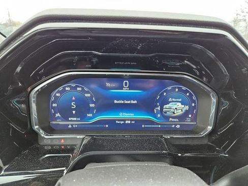 Used 2023 Chevrolet Silverado 1500 LT w/ Protection Package AWD/4WD image 15