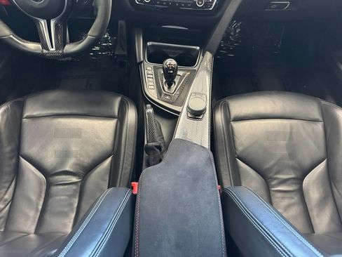 Used 2018 BMW M3 RWD image 24